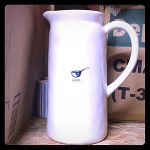 Rae Dunn icon pour pitcher